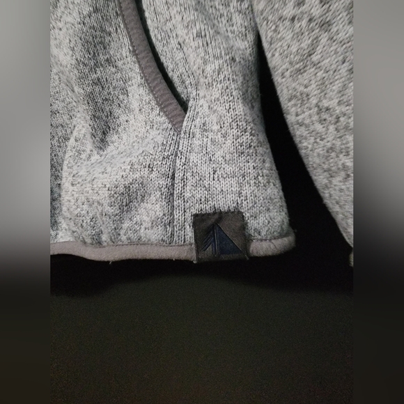 L.L. Bean Women's Gray Fleece Pullover Size Med Petite - Picture 3 of 7